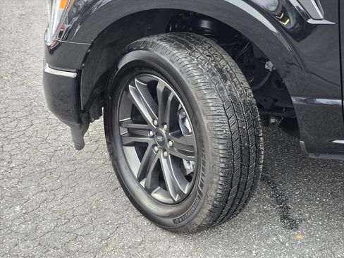 Used 2021 Ford F150 Lariat w/ Max Trailer Tow Package image 26