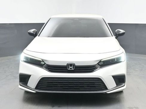Used 2023 Honda Civic Sport image 3