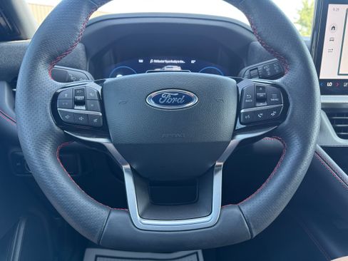 Used 2025 Ford Explorer ST-Line w/ Premium Package RWD image 20