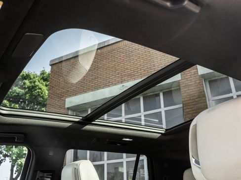 Used 2022 Cadillac Escalade Sport w/ Touring Package AWD/4WD image 12