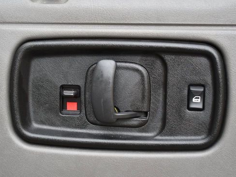 Used 2022 Chevrolet Express 3500 LS image 52