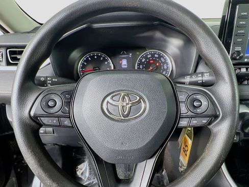 Used 2020 Toyota RAV4 LE image 24