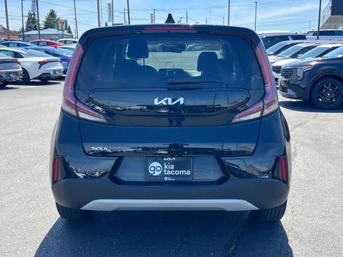 Certified 2023 Kia Soul LX w/ LX Technology Package FWD image 8