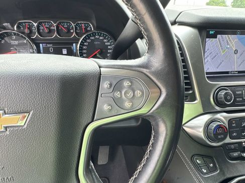 Used 2019 Chevrolet Suburban Premier RWD image 42