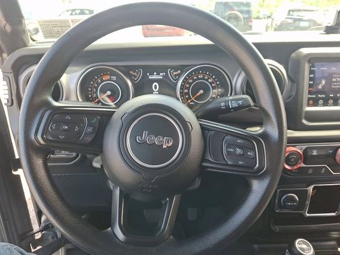 Used 2022 Jeep Wrangler Sport AWD/4WD image 18