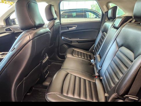 Used 2023 Ford Edge SEL w/ Convenience Package AWD/4WD image 13
