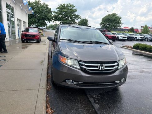 Used 2014 Honda Odyssey Touring Elite image 23