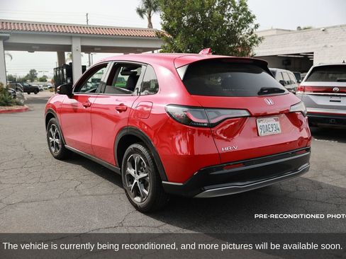 Used 2023 Honda HR-V EX-L image 3