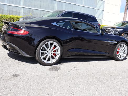 Used 2014 Aston Martin Vanquish Coupe image 9
