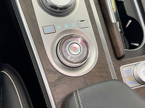 Used 2024 Genesis GV80 3.5T w/ Advanced Package image 17