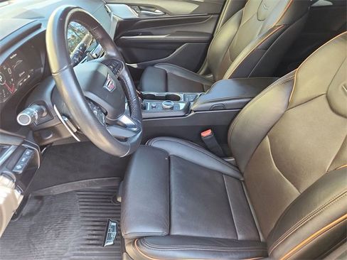 Used 2021 Cadillac CT4 V w/ Technology Package image 19