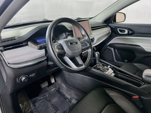 Used 2022 Jeep Compass Limited AWD/4WD image 9