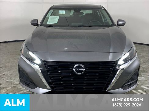 Used 2023 Nissan Altima 2.5 SV image 18