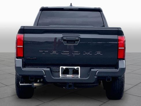 Used 2026 Toyota Tacoma SR5 AWD/4WD image 5