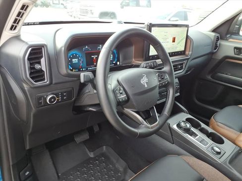 Used 2025 Ford Bronco Sport Outer Banks w/ Outer Banks Tech Package+ AWD/4WD image 18