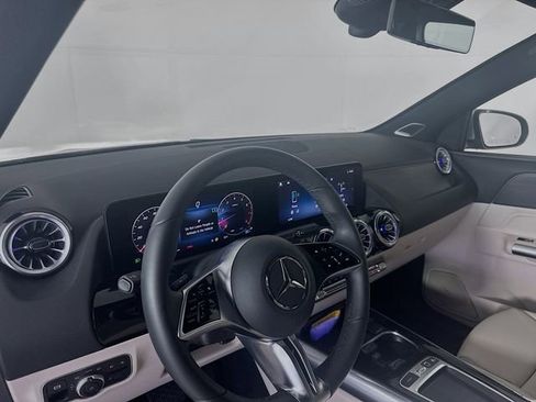 Used 2026 Mercedes-Benz GLA 250 image 9