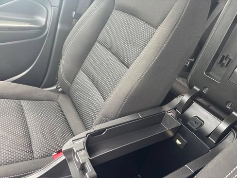 Used 2023 GMC Terrain SLE w/ Driver Convenience Package AWD/4WD image 35