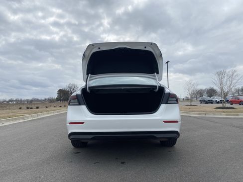 Certified 2023 Honda Accord LX image 17