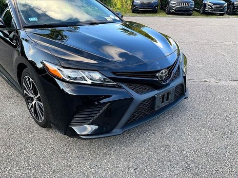 Certified 2019 Toyota Camry SE FWD image 8