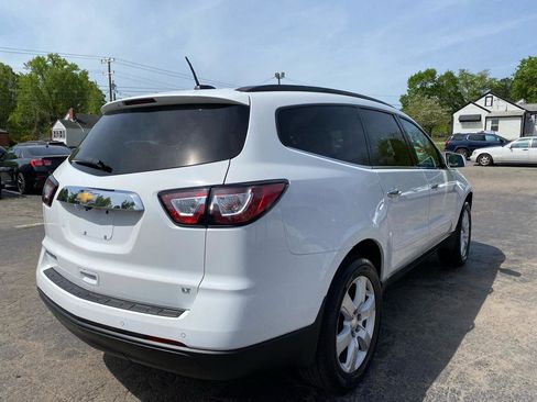 Used 2017 Chevrolet Traverse LT w/ Style and Technology Package FWD image 6
