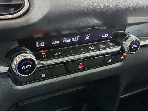 Used 2025 MAZDA CX-30 AWD 2.5 S w/ Preferred Package image 24