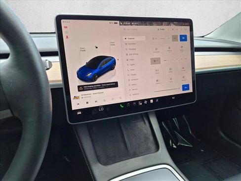Used 2023 Tesla Model 3 Standard Range RWD image 14