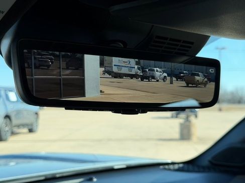 Used 2025 Toyota Tacoma Limited image 33