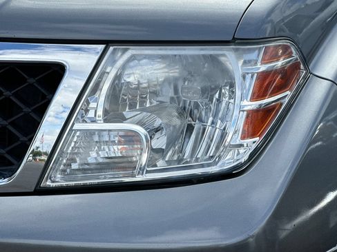 Used 2018 Nissan Frontier SV RWD image 46