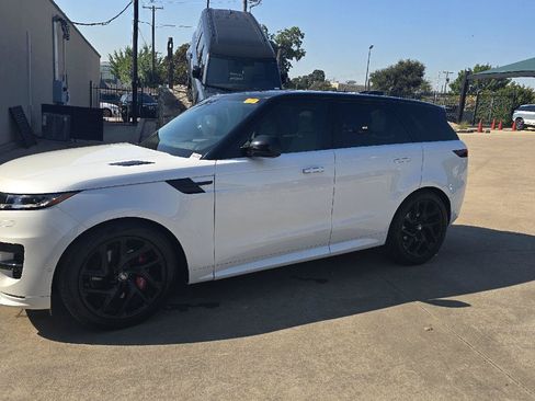 Certified 2024 Land Rover Range Rover Sport Dynamic SE AWD/4WD image 1