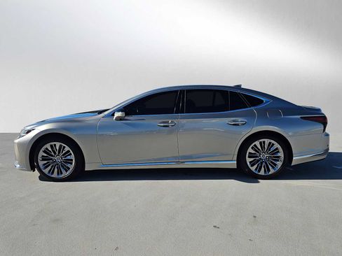 Certified 2022 Lexus LS 500 w/ Cold Weather Package (CK) RWD image 6