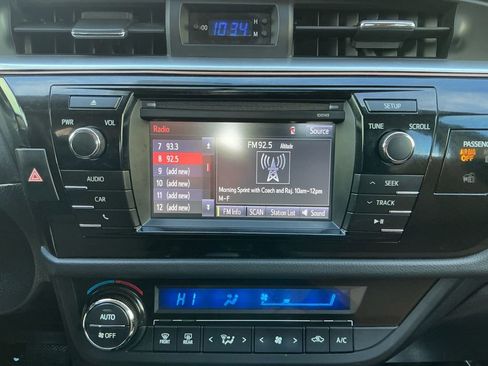 Used 2015 Toyota Corolla L image 25