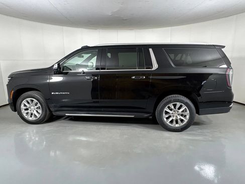 Certified 2025 Chevrolet Suburban Premier AWD/4WD image 6