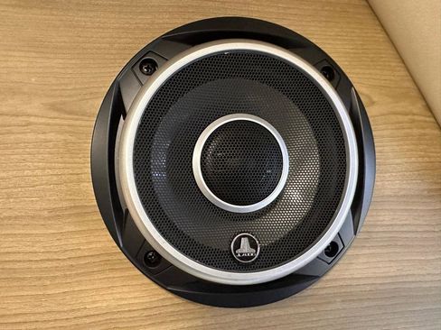 Used 2020 Mercedes-Benz Sprinter 3500 w/ Windows All Around Package image 32