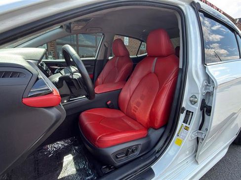 Used 2019 Toyota Camry XSE FWD image 13