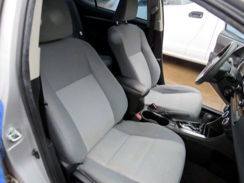Used 2015 Toyota Corolla L image 20