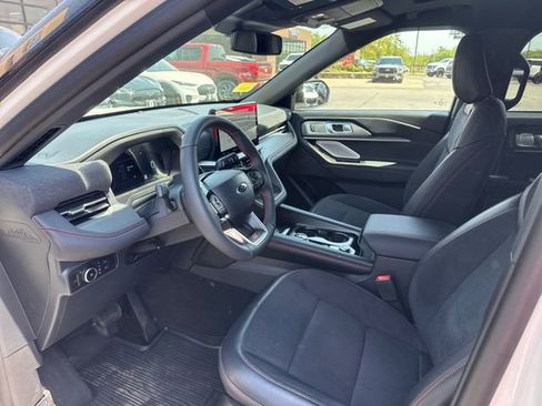 Used 2025 Ford Explorer ST w/ Sun And Sound Package AWD/4WD image 9