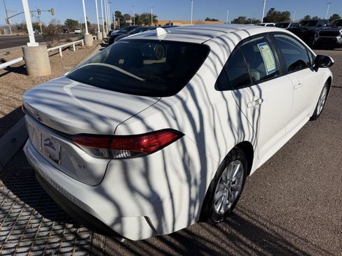 Used 2023 Toyota Corolla LE image 7