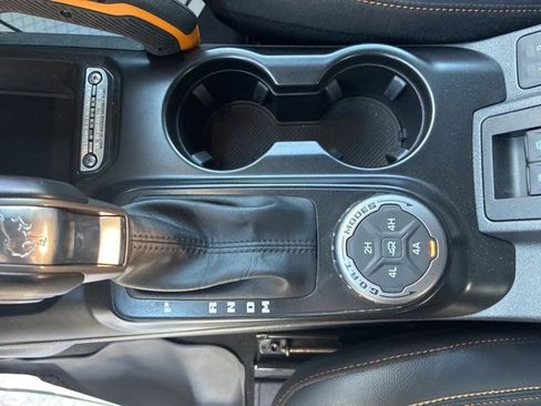 Used 2023 Ford Bronco Badlands w/ Sasquatch Package image 17