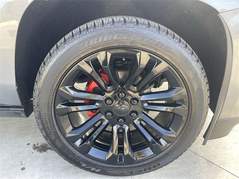 Used 2020 Cadillac Escalade Premium Luxury w/ LPO, Radiant Package image 35