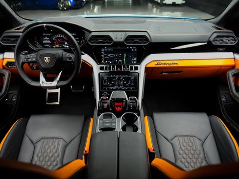 Used 2024 Lamborghini Urus S AWD/4WD image 43