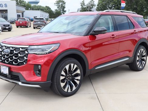 New 2026 Ford Explorer Platinum w/ LUX Leather Package AWD/4WD image 1