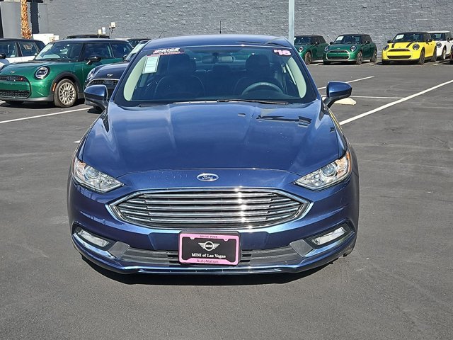 Used 2018 Ford Fusion SE w/ Equipment Group 201A FWD image 2
