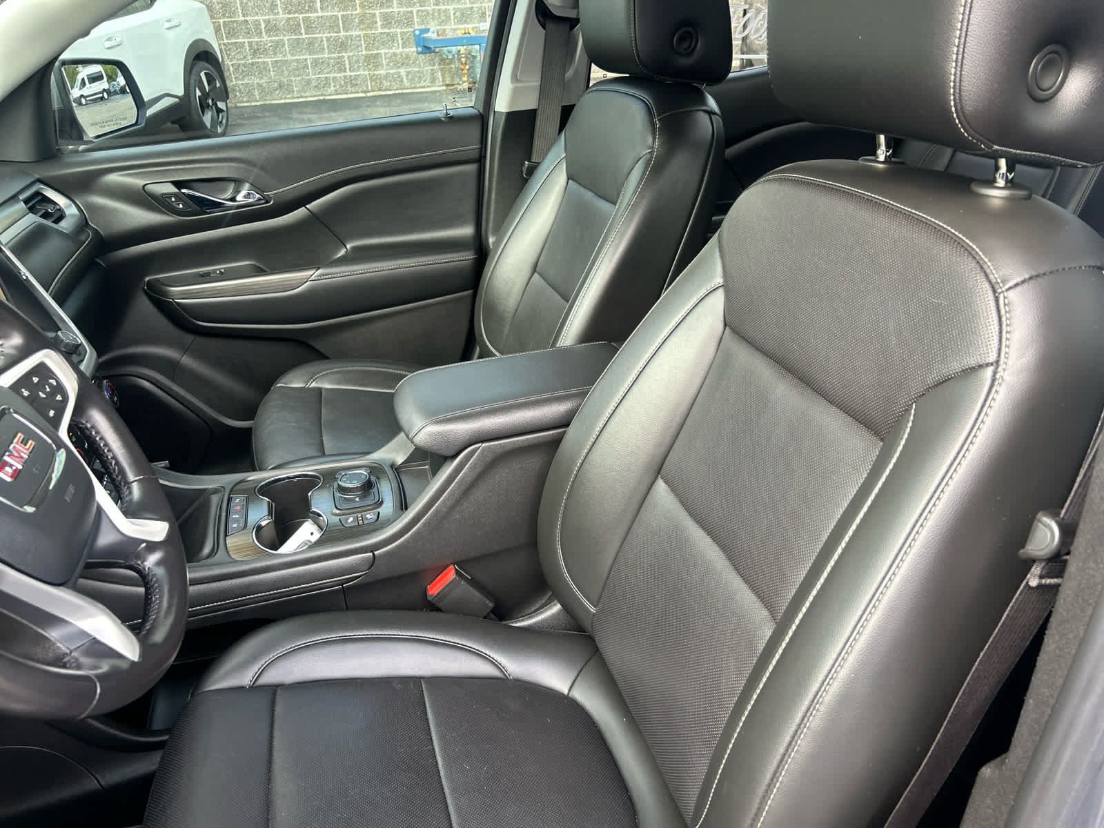 Used 2021 GMC Acadia SLT w/ Premium Package AWD/4WD image 12