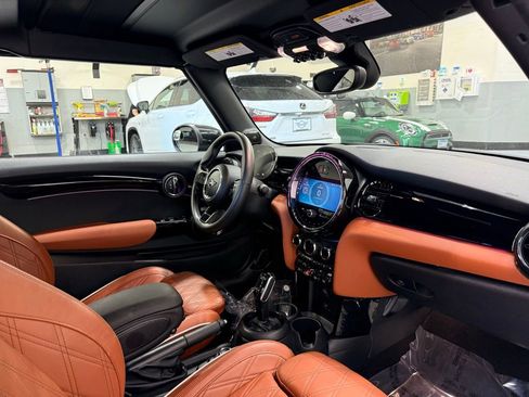 Certified 2023 MINI Cooper S w/ Signature Upholstery Package image 21