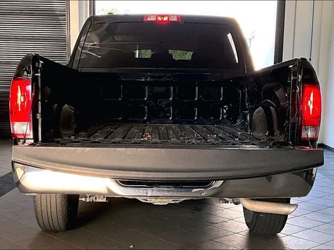 Used 2021 RAM 1500 Classic SLT RWD image 7