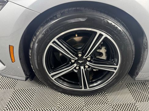 Used 2025 Ford Mustang Premium RWD image 30