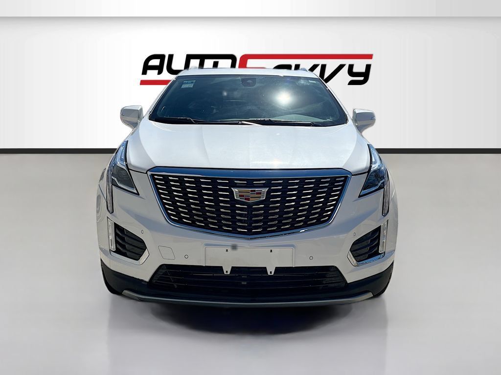 Used 2024 Cadillac XT5 Premium Luxury w/ LPO, Floor Liner Package AWD/4WD image 2