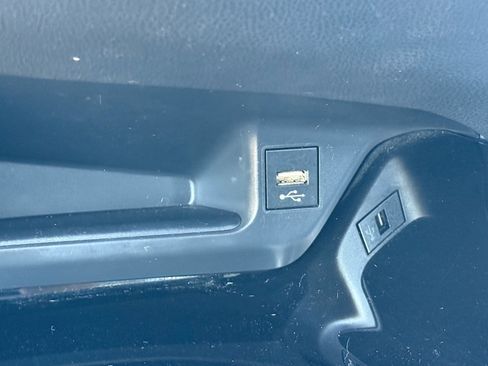 Used 2020 Toyota C-HR Limited image 24