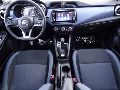 Used 2023 Nissan Versa SV image 10