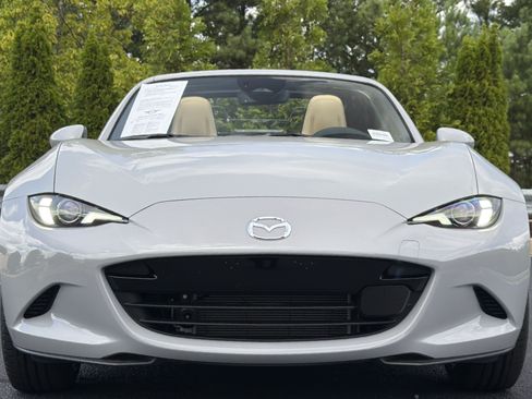 Used 2026 MAZDA MX-5 Miata RF Grand Touring RWD image 18